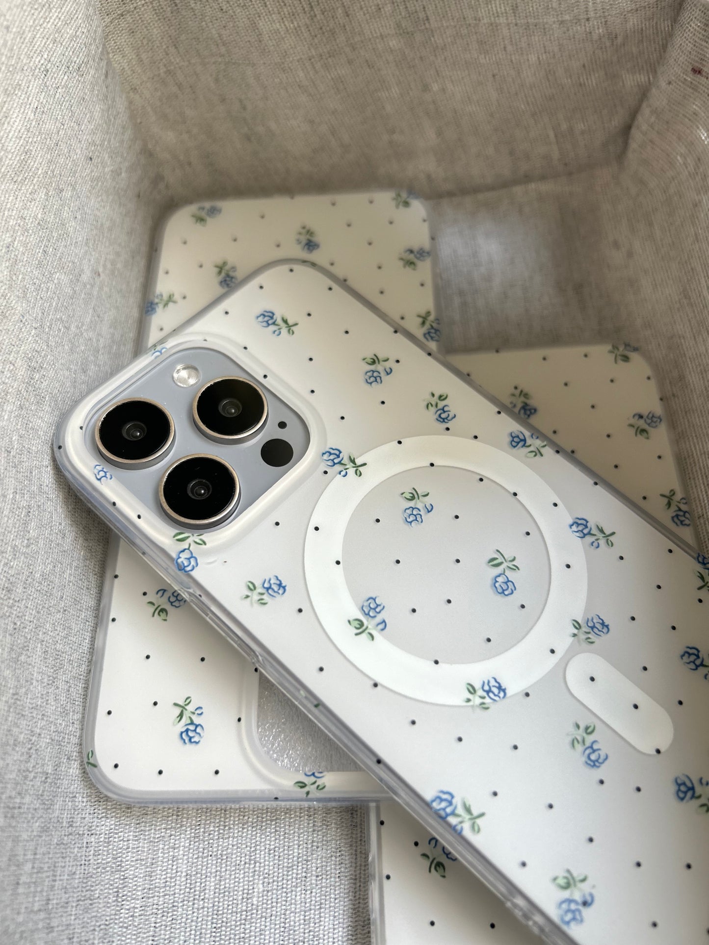 MagSafe Rosas azules