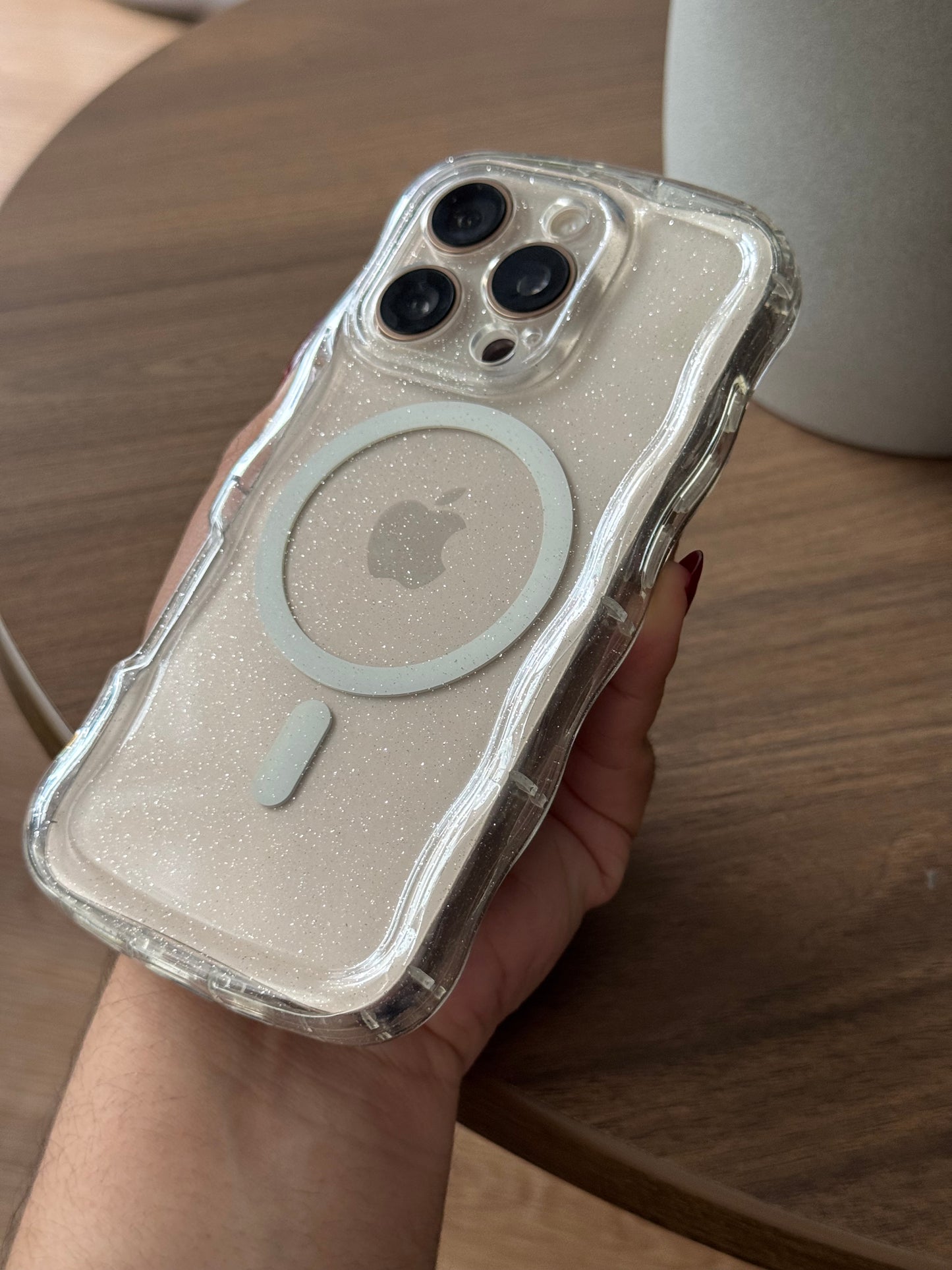 MagSafe Shine case curvo